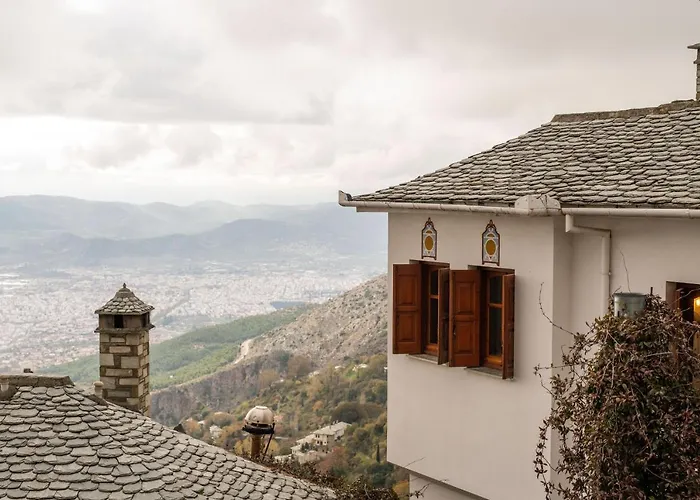 מלון דירות The Fern House 3*